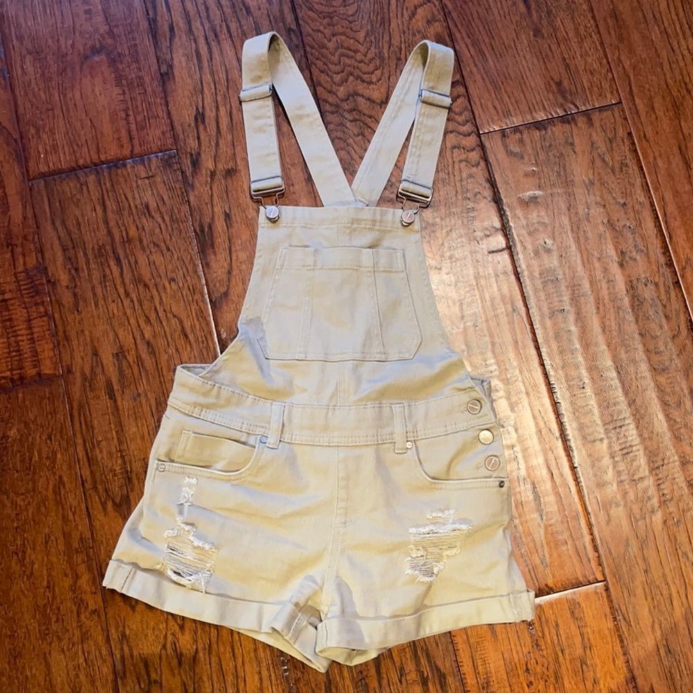 Dollhouse Khaki Overalls Shorts with 6 pockets